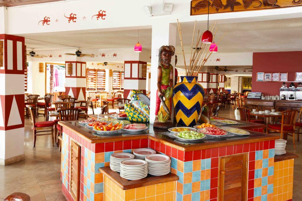 Decameron Club Caribbean Runaway Bay, Ramada All-Inclusive Resort Exterior photo
