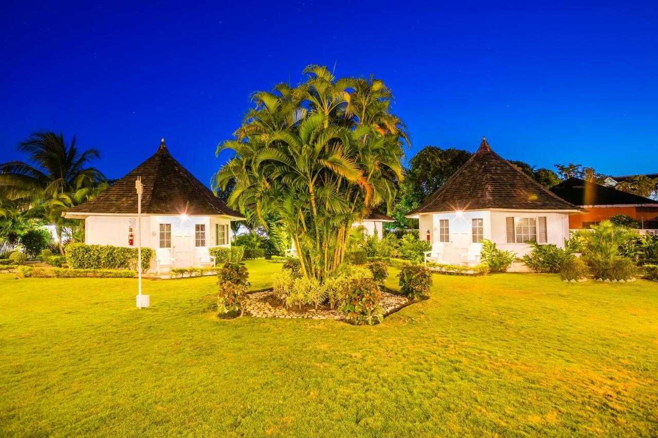 Decameron Club Caribbean Runaway Bay, Ramada All-Inclusive Resort Exterior photo